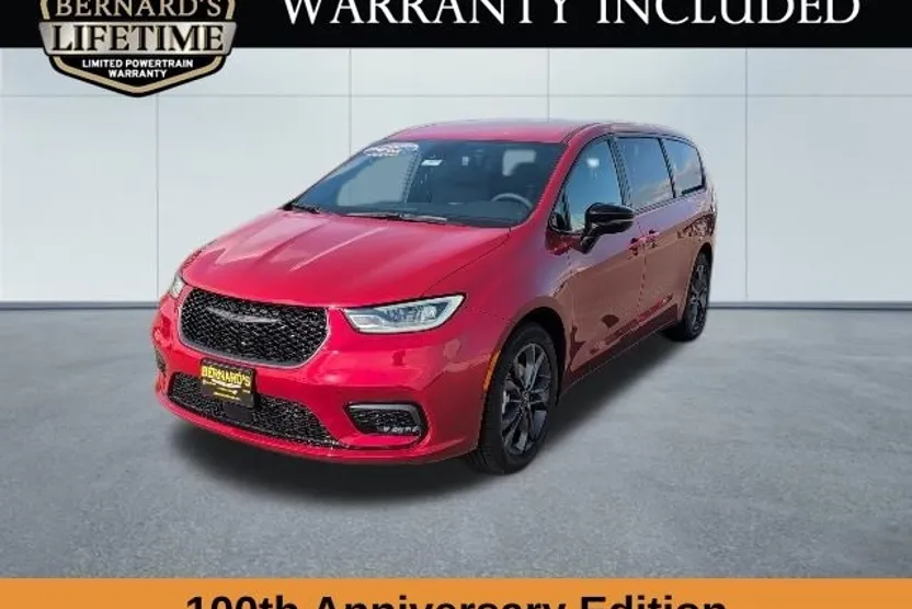 2026 Chrysler Pacifica photo 1