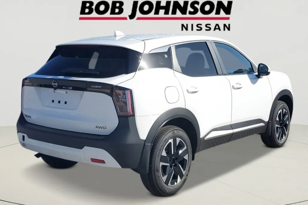 2026 Nissan Kicks SV photo 1