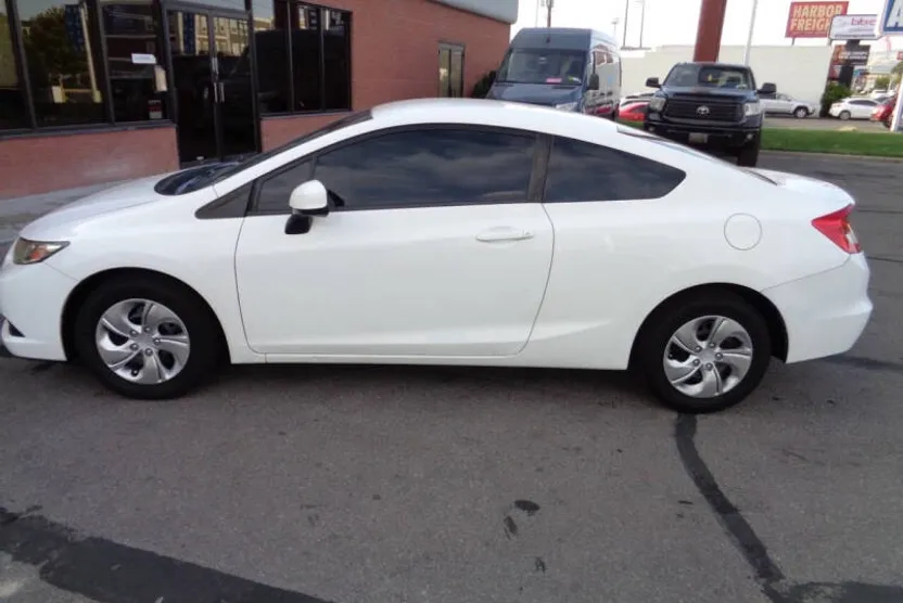 2013 Honda Civic LX photo 1