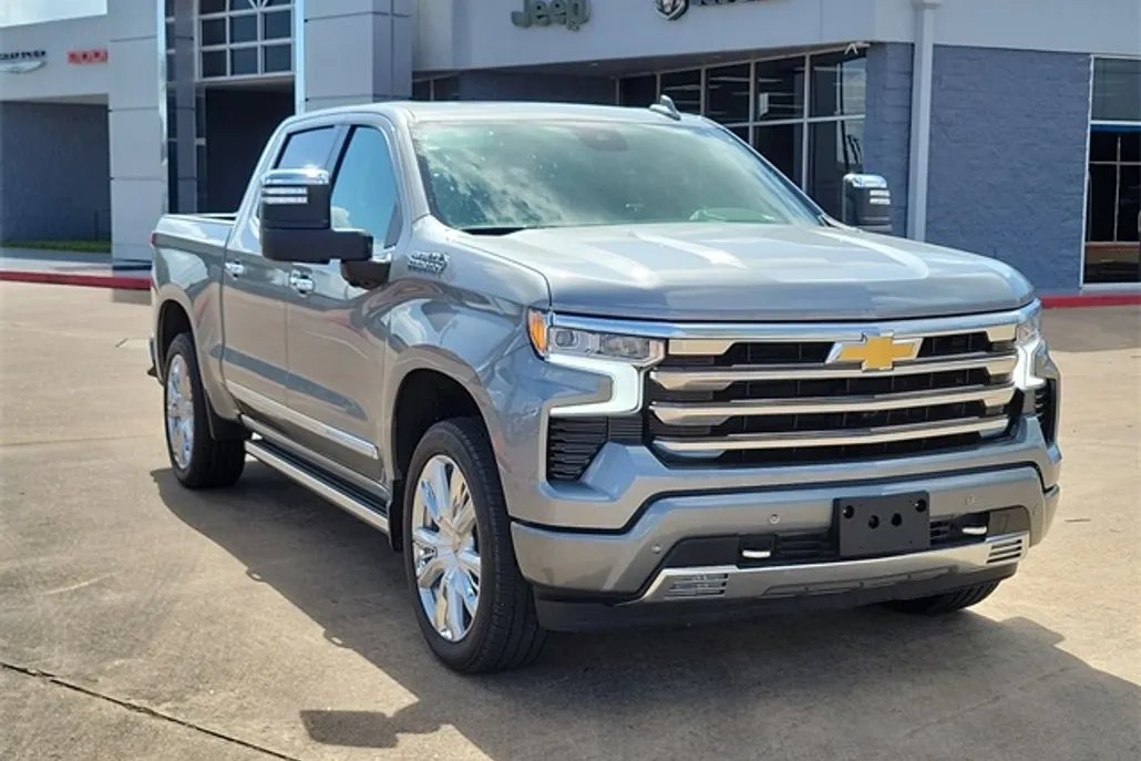 2024 Chevrolet Silverado 1500 High Country photo 1