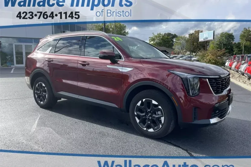 2024 Kia Sorento S photo 1