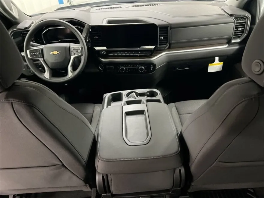 2025 Chevrolet Silverado 1500 LT photo 1