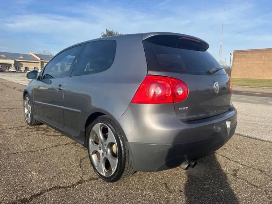 2009 Volkswagen Golf GTI Base photo 1