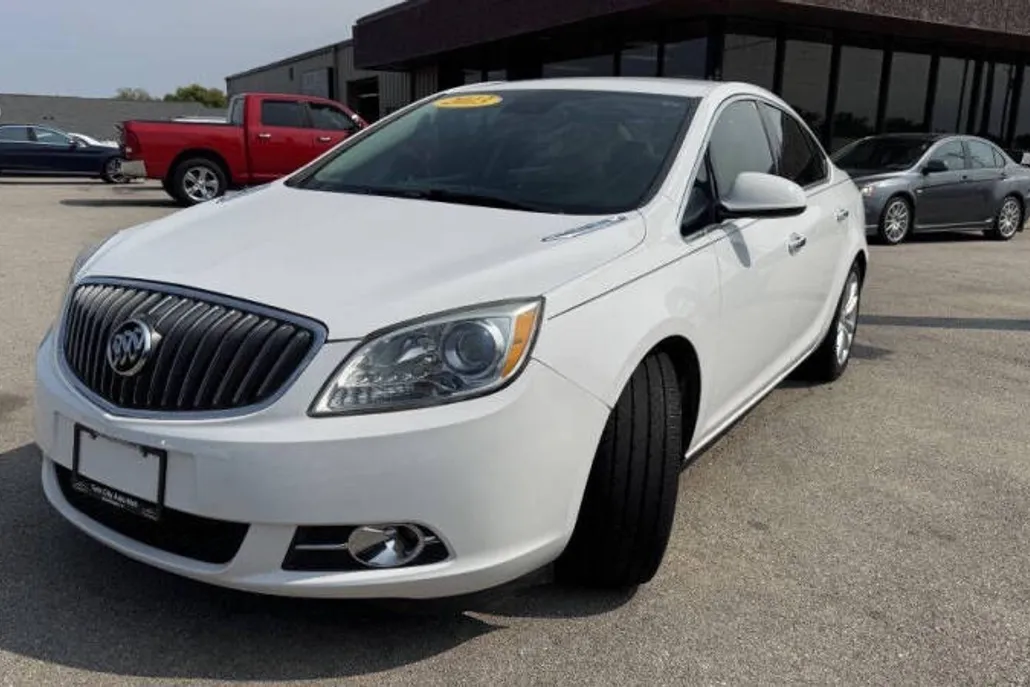 2013 Buick Verano Leather photo 1