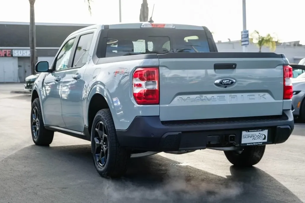 2024 Ford Maverick Lariat photo 1