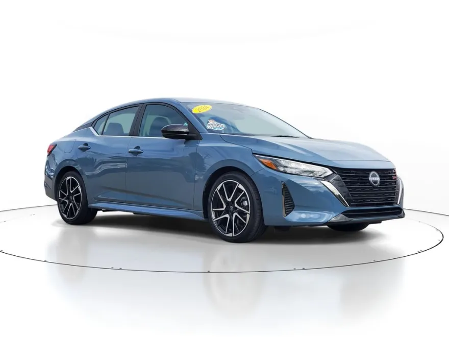 2024 Nissan Sentra SR photo 1