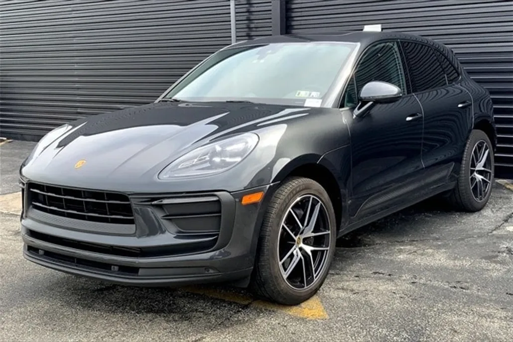 2022 Porsche Macan photo 1