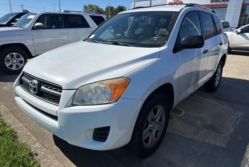 2010 Toyota RAV4 Base photo 1