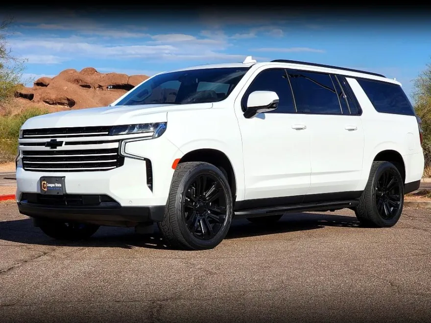 2021 Chevrolet Suburban LT photo 1