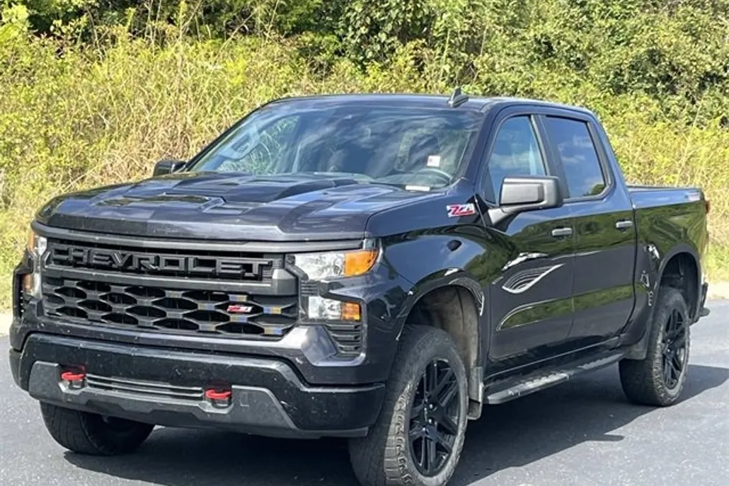 2023 Chevrolet Silverado 1500 Custom Trail Boss photo 1