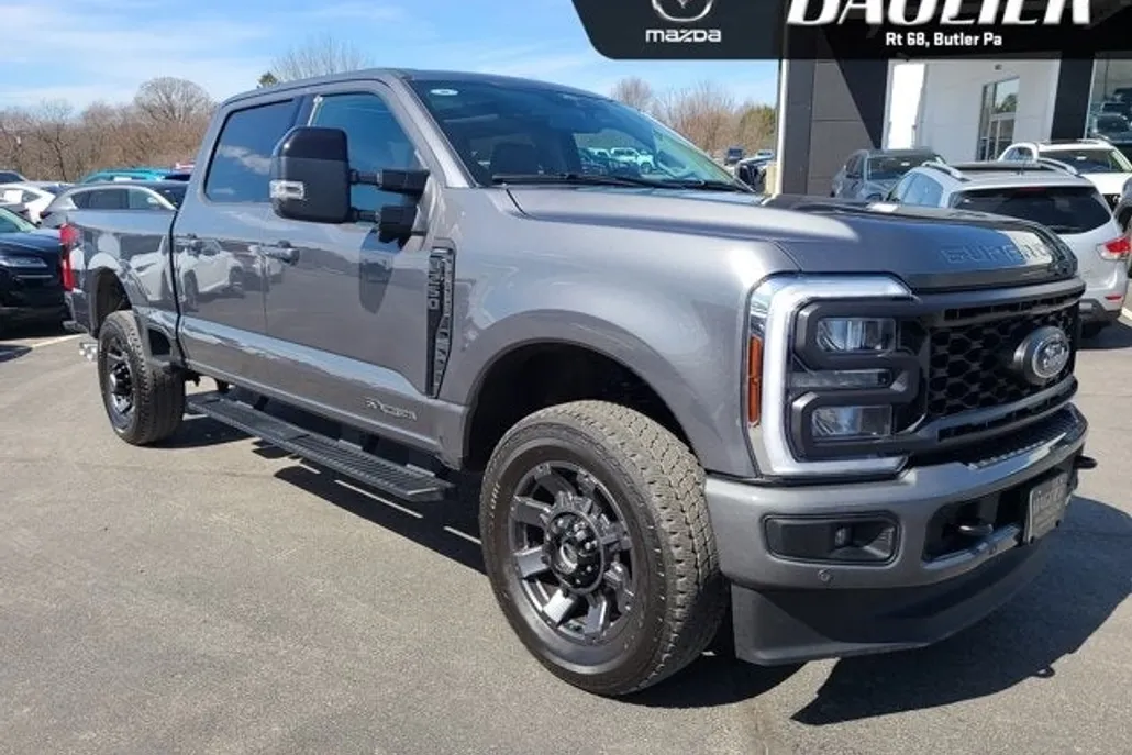 2024 Ford F-250 Lariat photo 1