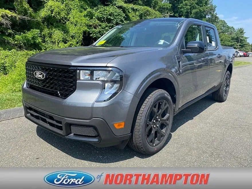 2025 Ford Maverick XLT photo 1