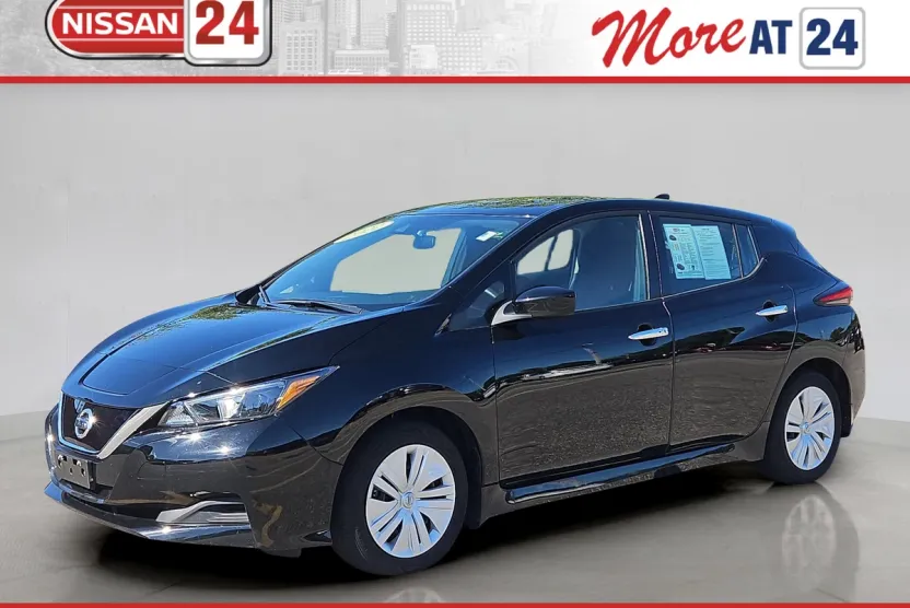 2022 Nissan Leaf S photo 1