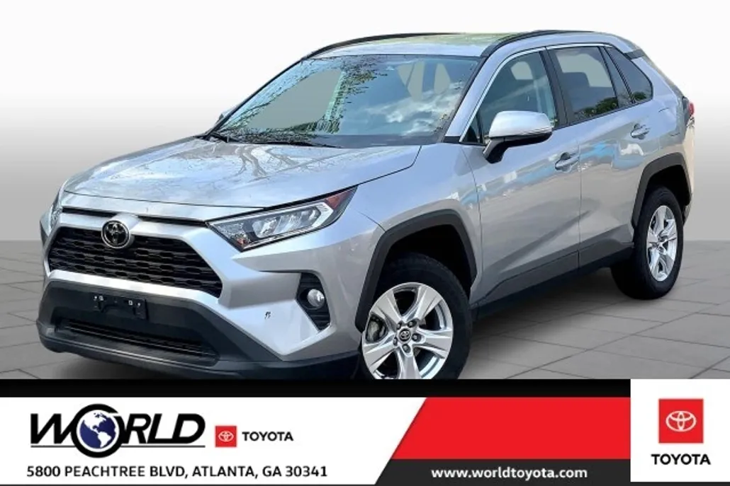 2021 Toyota RAV4 XLE photo 1