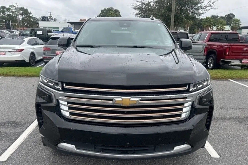 2023 Chevrolet Suburban High Country photo 1