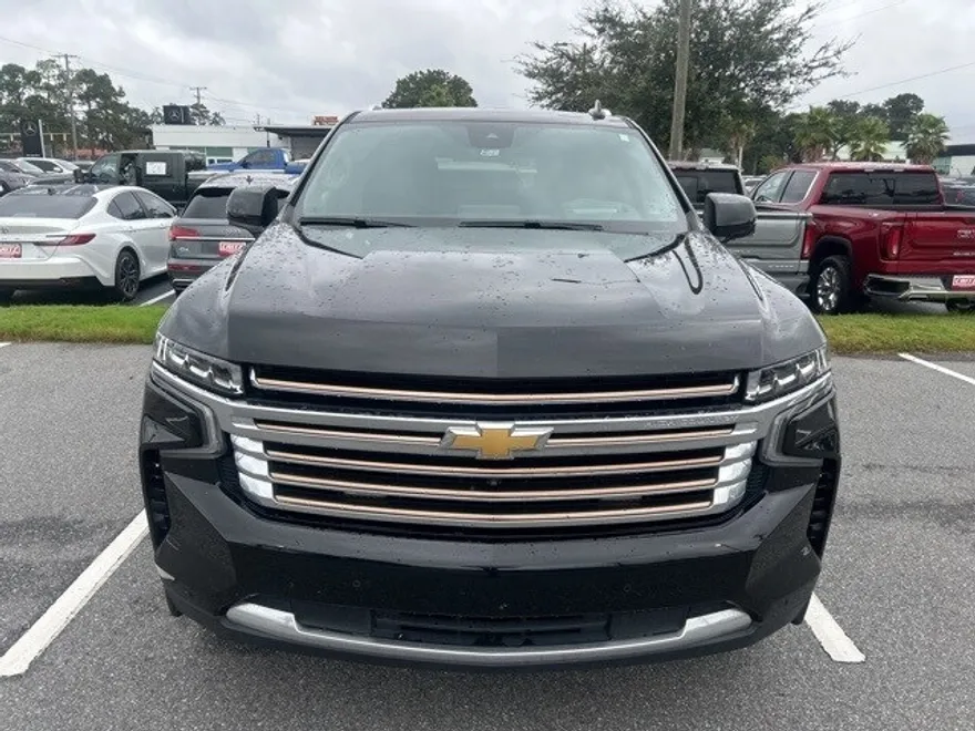2023 Chevrolet Suburban High Country photo 1