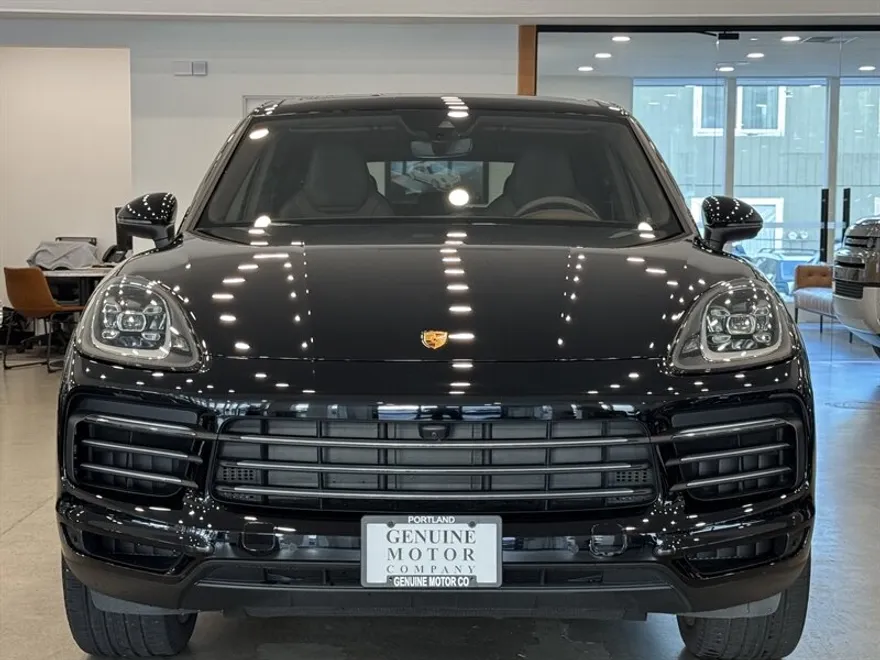 2023 Porsche Cayenne E-Hybrid photo 1