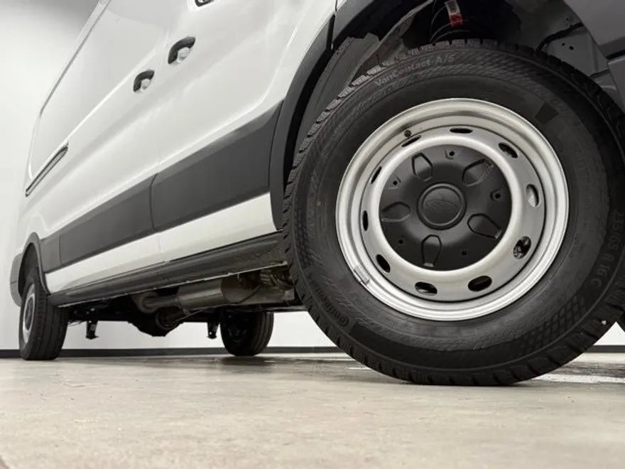 2025 Ford Transit Cargo Van photo 1