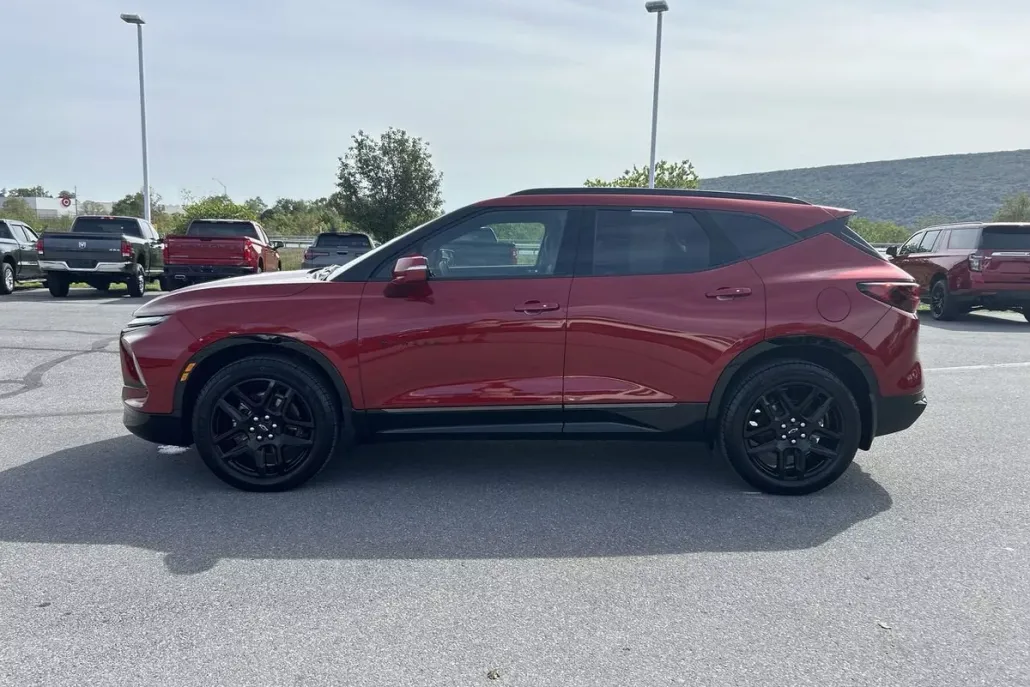 2025 Chevrolet Blazer RS photo 1