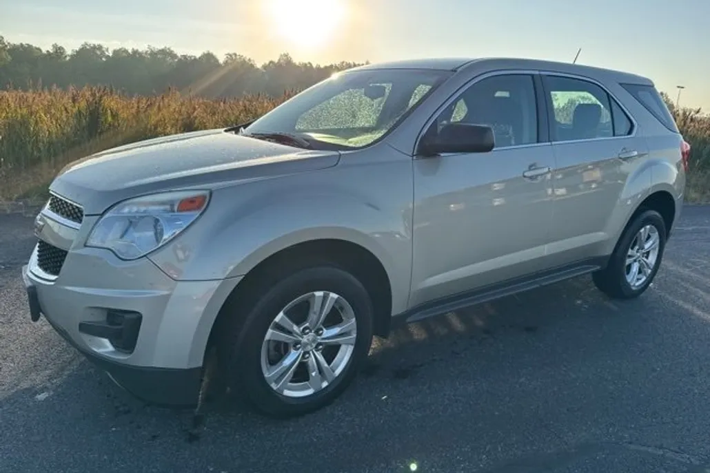 2015 Chevrolet Equinox LS photo 1