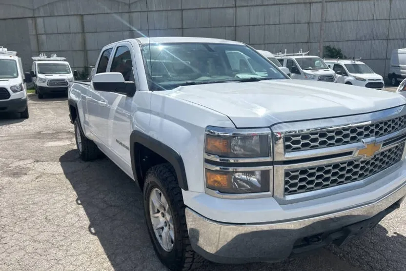 2015 Chevrolet Silverado 1500 LT photo 1