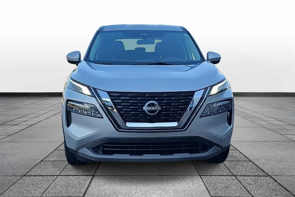 2023 Nissan Rogue SV photo 1
