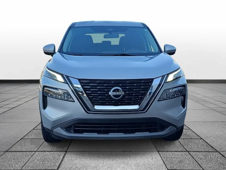 2023 Nissan Rogue SV photo 1