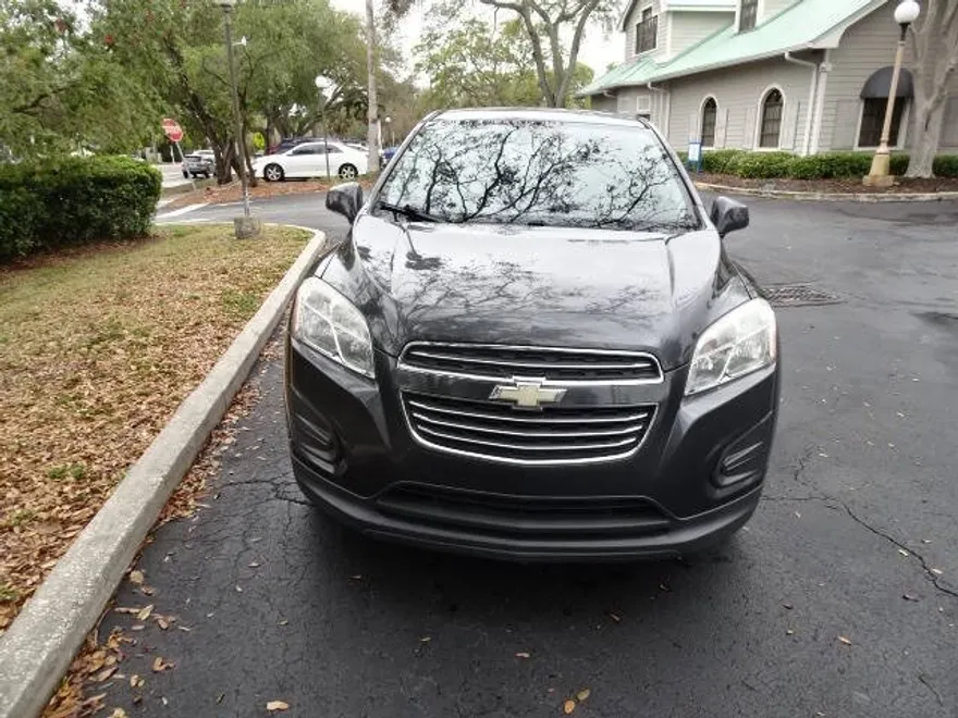 2016 Chevrolet Trax LS photo 1