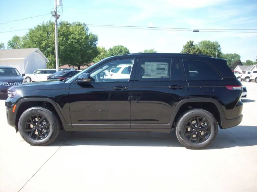 2025 Jeep Grand Cherokee Altitude X photo 1