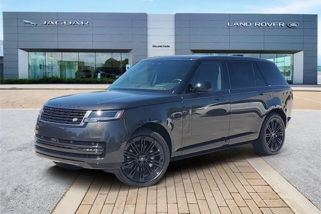 2025 Land Rover Range Rover SE photo 1