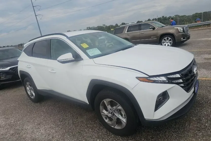 2024 Hyundai Tucson SEL photo 1