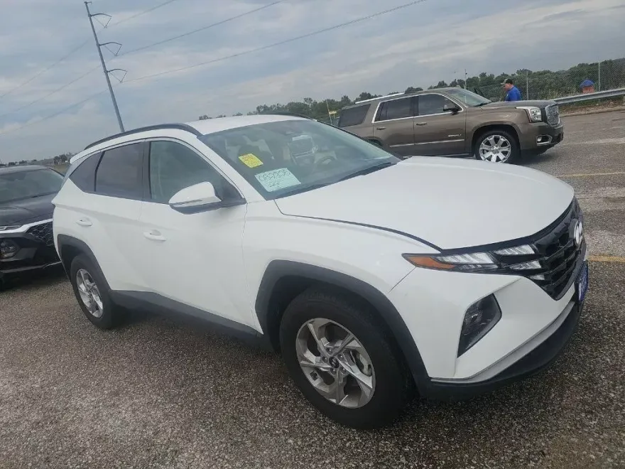 2024 Hyundai Tucson SEL photo 1