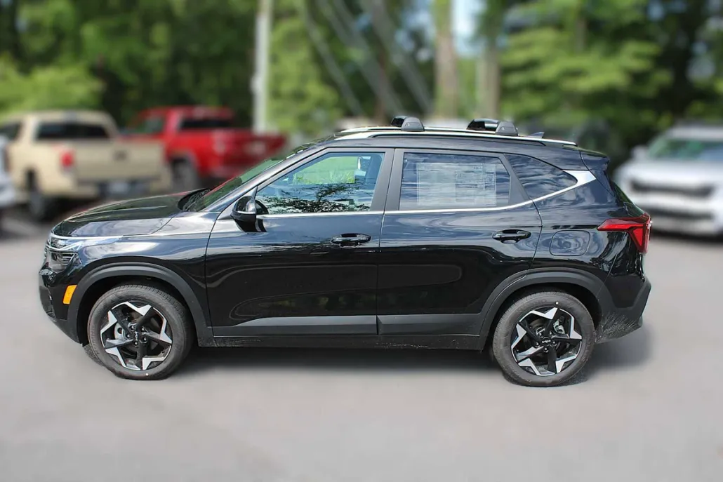 2025 Kia Seltos EX photo 1