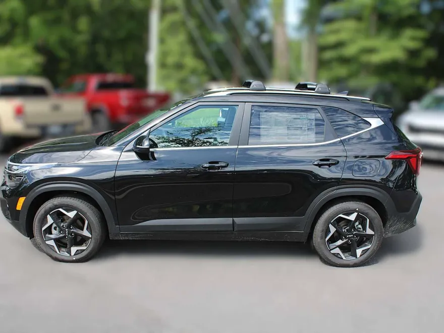 2025 Kia Seltos EX photo 1