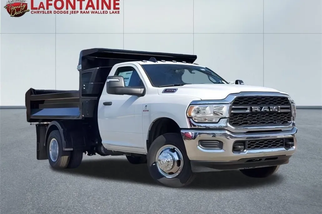 2024 Ram 3500 Tradesman photo 1
