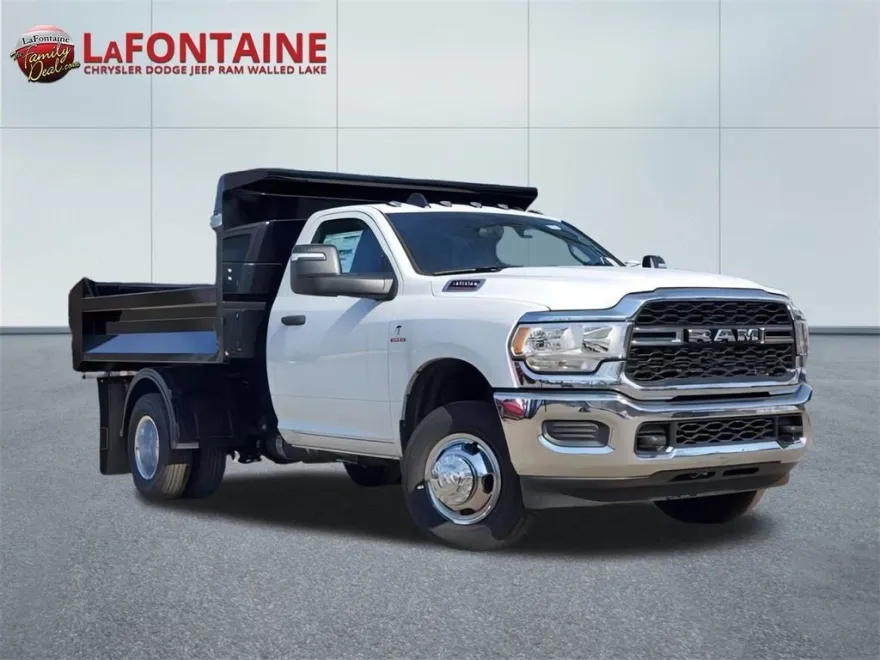 2024 Ram 3500 Tradesman photo 1