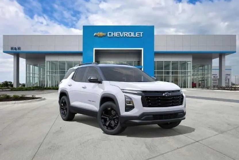 2026 Chevrolet Equinox LT photo 1
