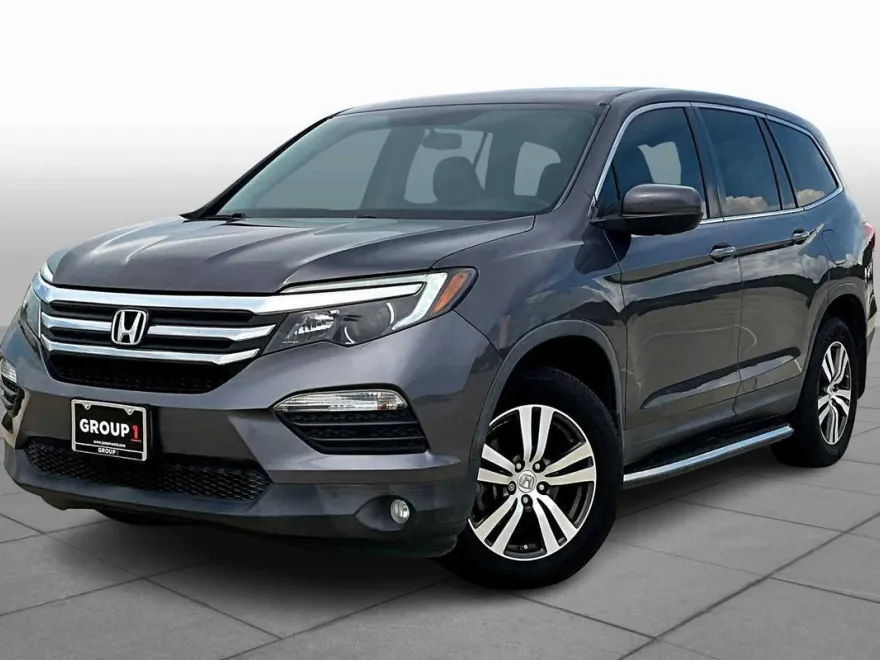 2017 Honda Pilot EX photo 1