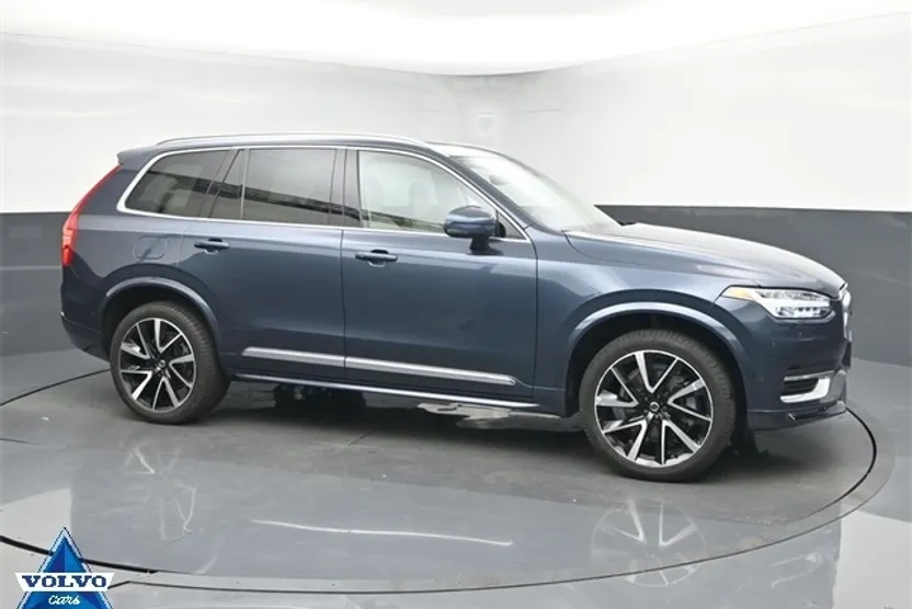 2024 Volvo XC90 Plus photo 1