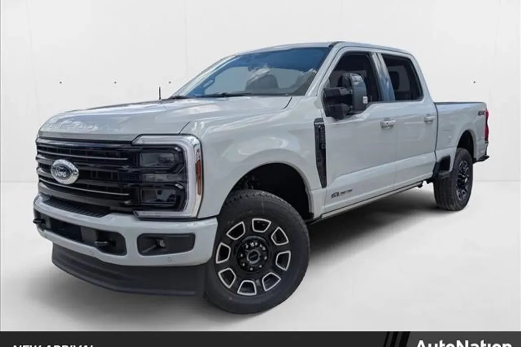 2025 Ford F-250 Platinum photo 1