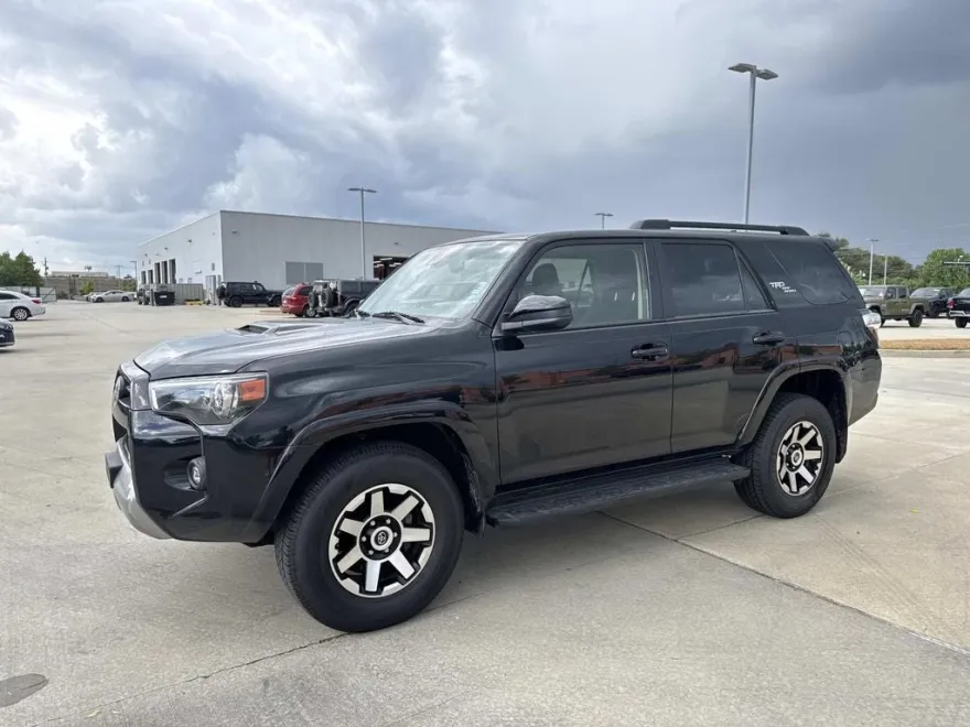 2024 Toyota 4Runner TRD photo 1