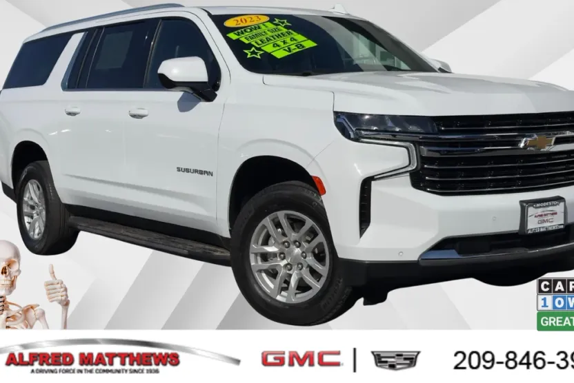 2023 Chevrolet Suburban LT photo 1