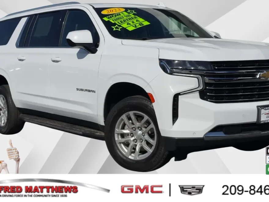 2023 Chevrolet Suburban LT photo 1