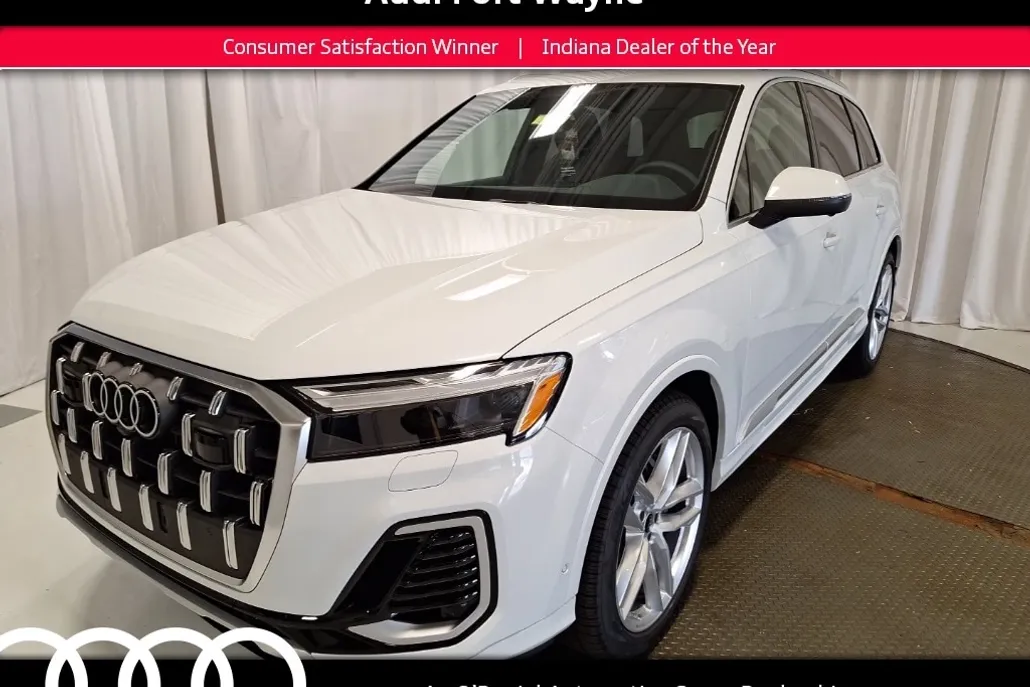 2025 Audi Q7 55 Premium Plus photo 1