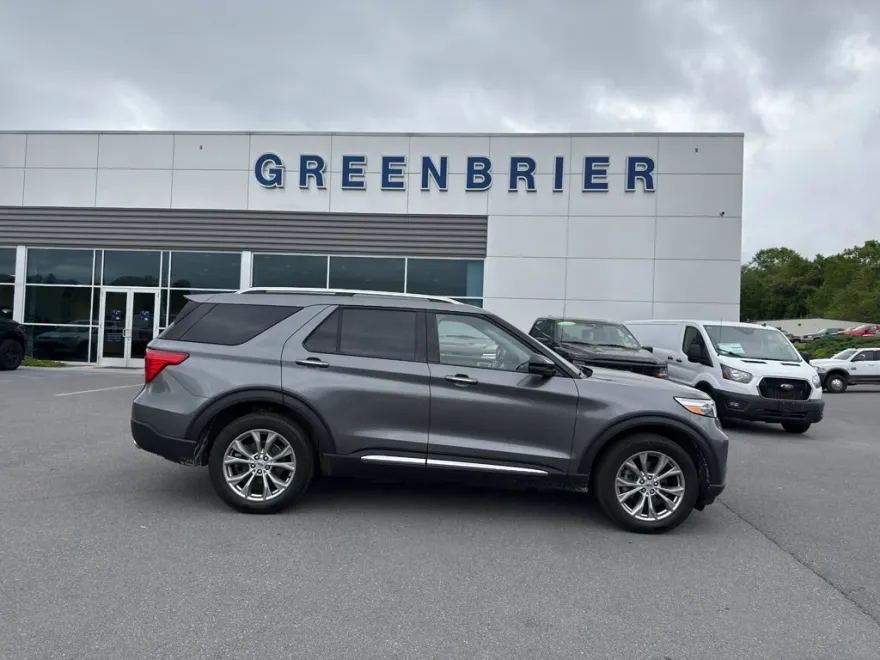 2023 Ford Explorer Limited photo 1