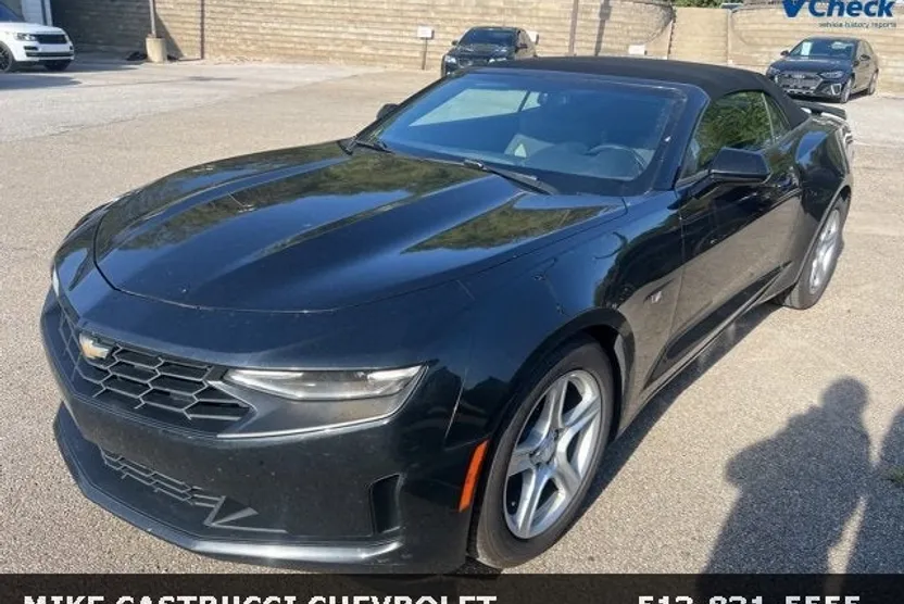 2019 Chevrolet Camaro 1LT photo 1