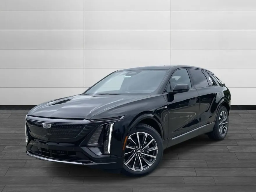 2025 Cadillac Lyriq Sport photo 1