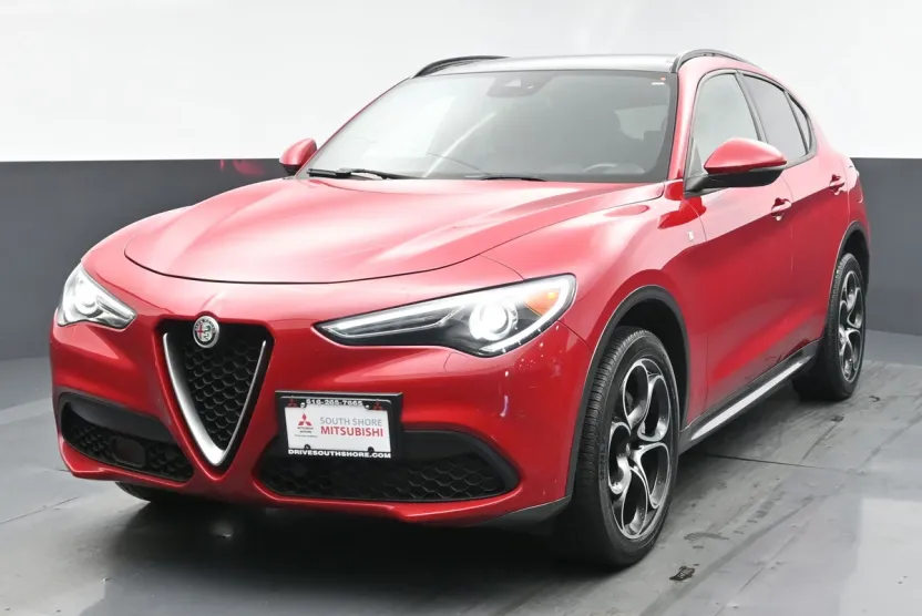 2022 Alfa Romeo Stelvio Ti photo 1