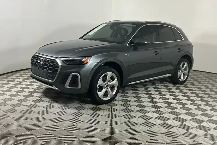 2023 Audi Q5 45 S line Premium Plus photo 1