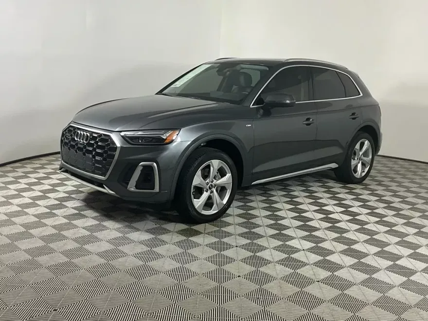 2023 Audi Q5 45 S line Premium Plus photo 1